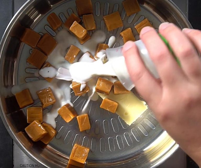 Macarons sucrés-salés au caramel sans cuisson etape 1