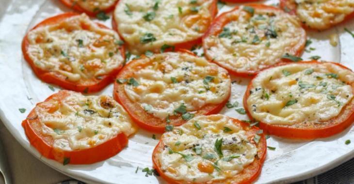 Recette des tomates cuites au Parmesan: